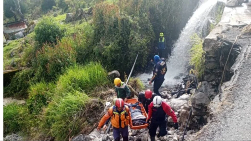 Mueren padre e hijo tras ser arrastrados por el agua de una quebrada en Mérida: Viajaban en moto