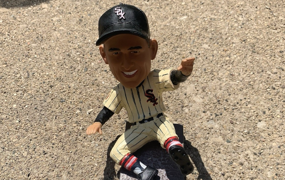 Los Medias Blancas de Chicago honraron a Luis Aparicio con figura coleccionable