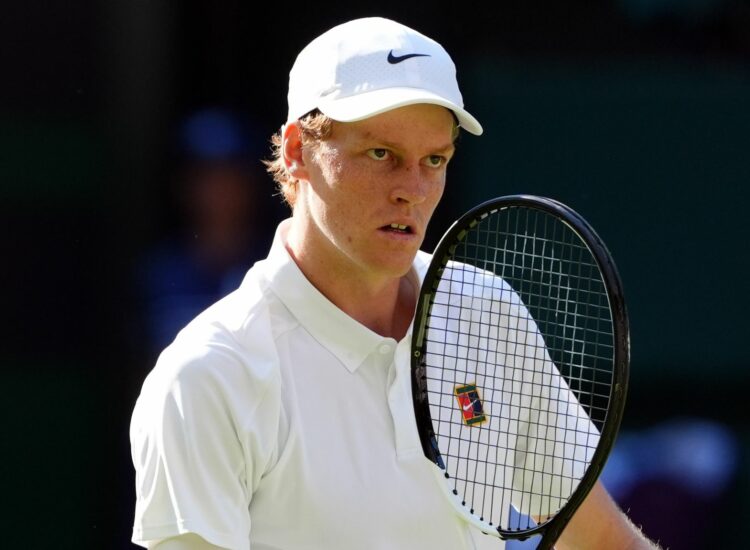 Sinner venció a Djokovic para avanzar a la final de Wimbledon