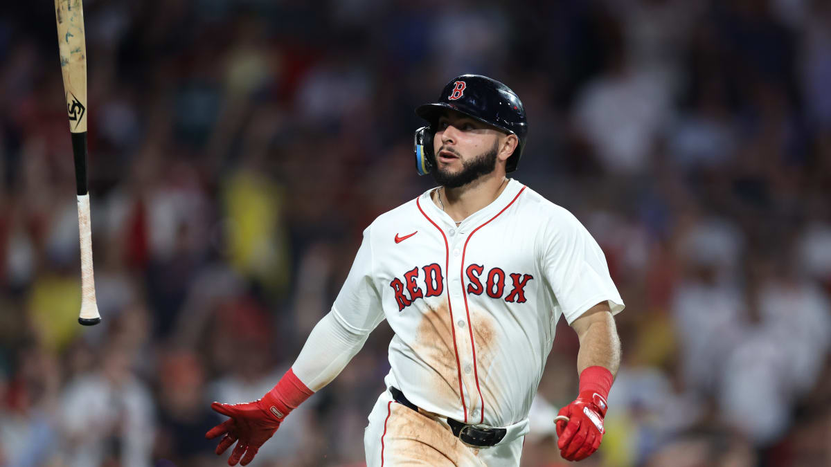 ¡Orgullo Zuliano! Wilyer Abreu marca la historia con Grand Slam y jonrón dentro del parque en victoria de Medias Rojas
