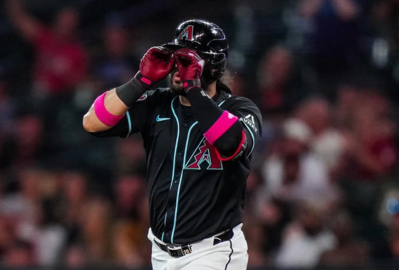 Eugenio Suárez despachó el estacazo 26 y alcanzó las 900 impulsadas en Grandes Ligas