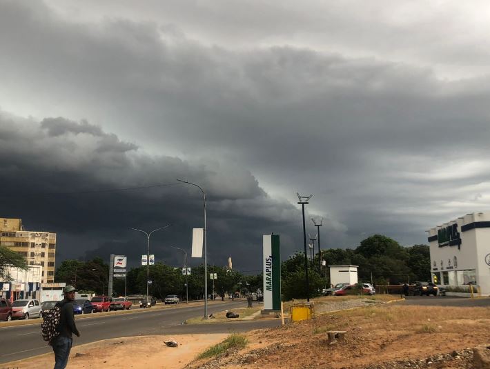 Cielo nublado y posibles precipitaciones se registrarán en el Zulia y varios estados del país por las Ondas Tropicales 17 y 18: Inameh