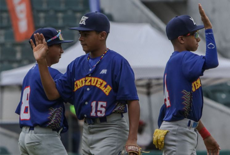 Venezuela blanquea a México en su debut en Serie del Caribe Kids