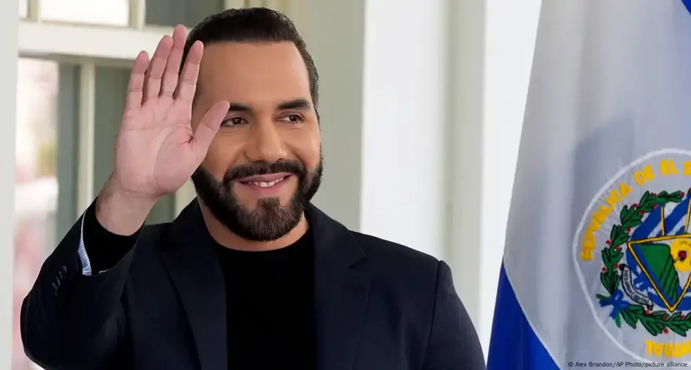 Asamblea Legislativa de El Salvador aprueba la reelección presidencial indefinida