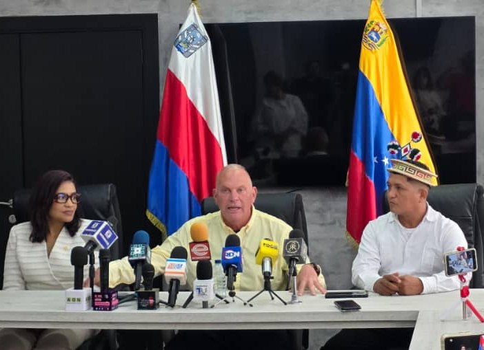 Refuerzan la seguridad con 27 nuevas patrullas y 10 ambulancias en Maracaibo