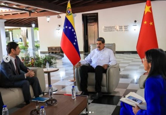 Presidente Maduro sostuvo reunión con el embajador de China