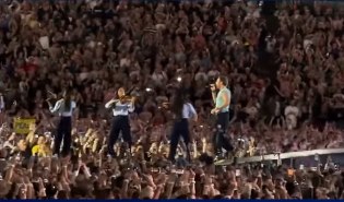 Coldplay cautivó al público en Wembley al cantar 