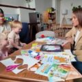 Yurmaira, la niñera y maestra venezolana que enseña su idioma y cultura a niños en Estados Unidos