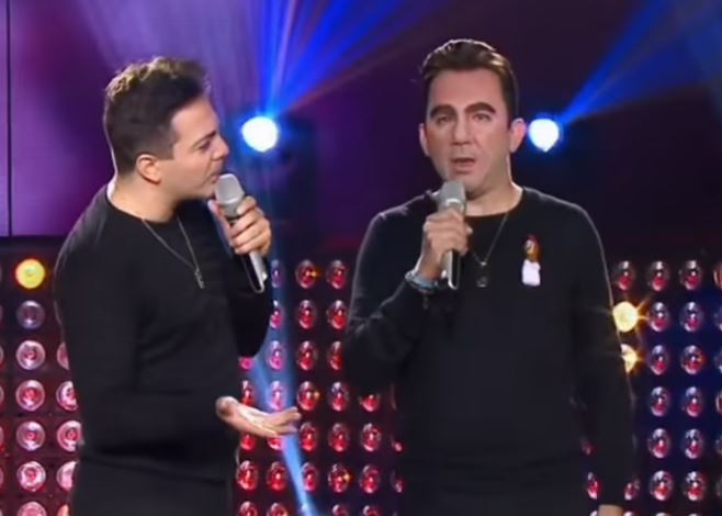 Se viraliza video de Cristian Castro confrontando a su imitador durante un show