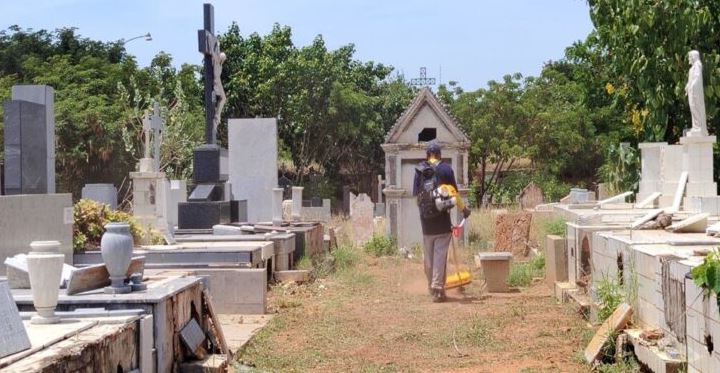 Alcaldía de Maracaibo desplegó operativo en el Cementerio El Cuadrado: Recogieron 100 toneladas de basura