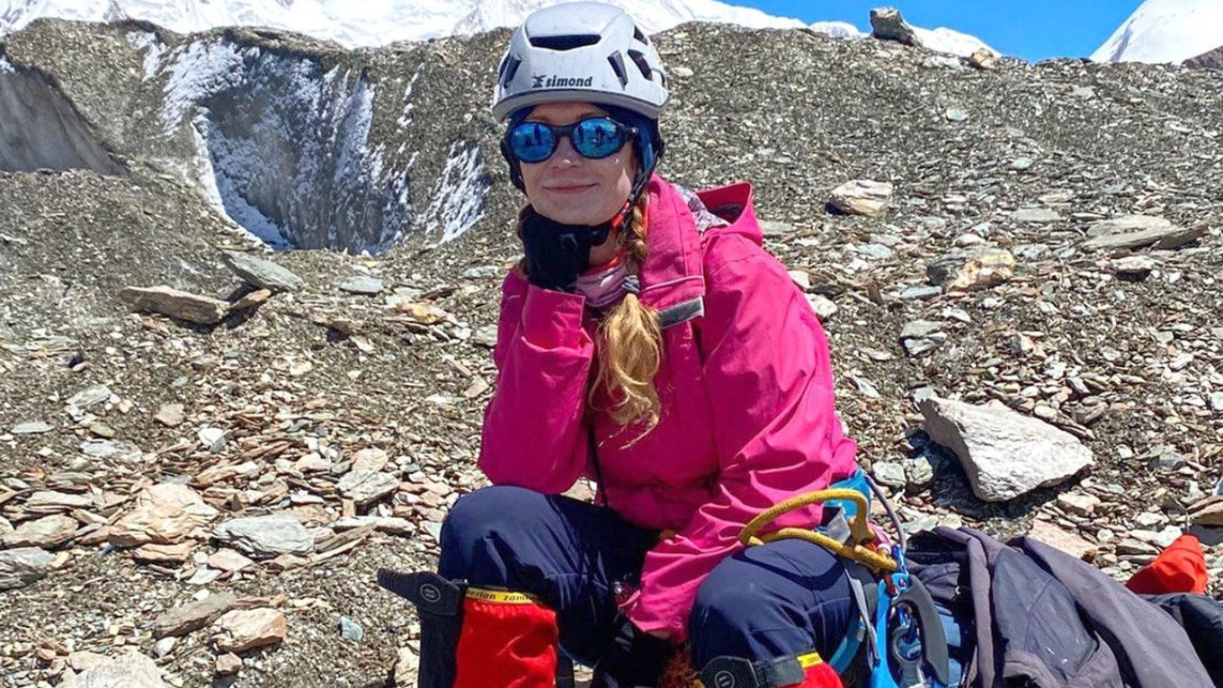 Una cadena de fatalidades afecta búsqueda de Natalia Nagovitsyna, alpinista rusa atrapada a 7.000 metros de altura