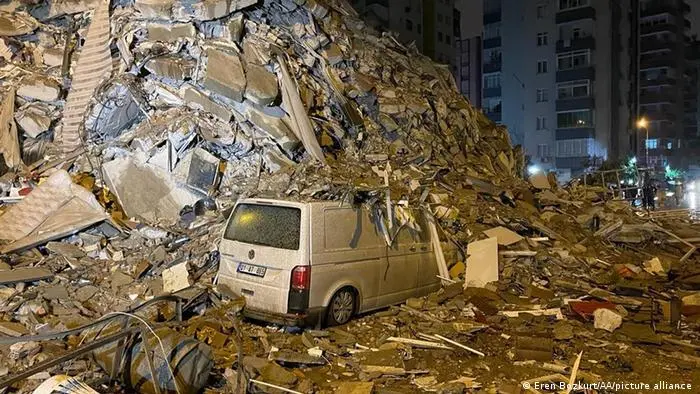Al menos un muerto y seis heridos dejó  terremoto en Turquía