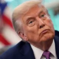 Donald Trump pide al Tribunal Supremo mantener el género asignado al nacer en los pasaportes de personas trans