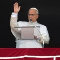 Papa León XIV denuncia que la miseria 