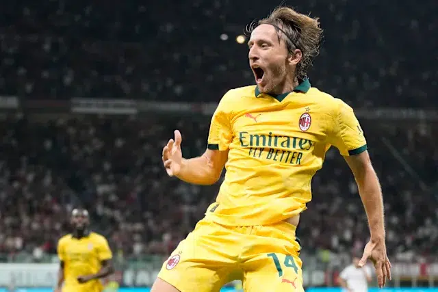 Modric anotó su primer gol como rossonero y guía al Milan a la victoria