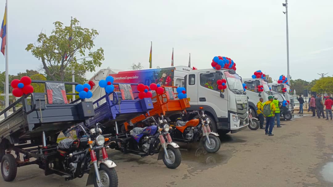 Imau incorpora tres nuevos compactadores y alcanza 50 unidades operativas en el Día de Maracaibo