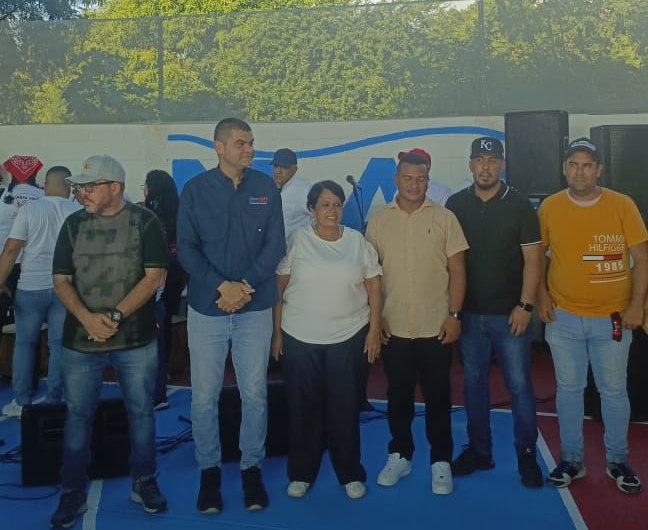 Cuatro niveles de gobierno reinauguran la cancha deportiva “Santa Clara II de Paz” en la parroquia Cristo de Aranza