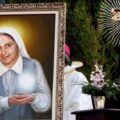 Remodelan hogar de la Beata Carmen Rendiles y levantan plaza en su honor
