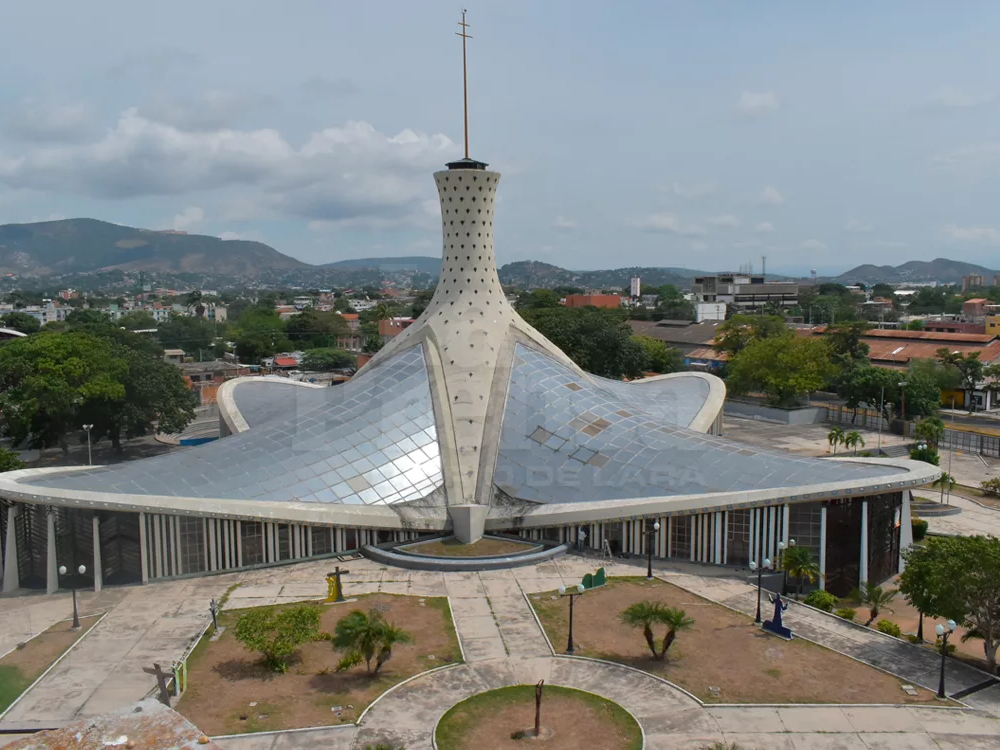 Continúan trabajos de recuperación en la Catedral de Barquisimeto