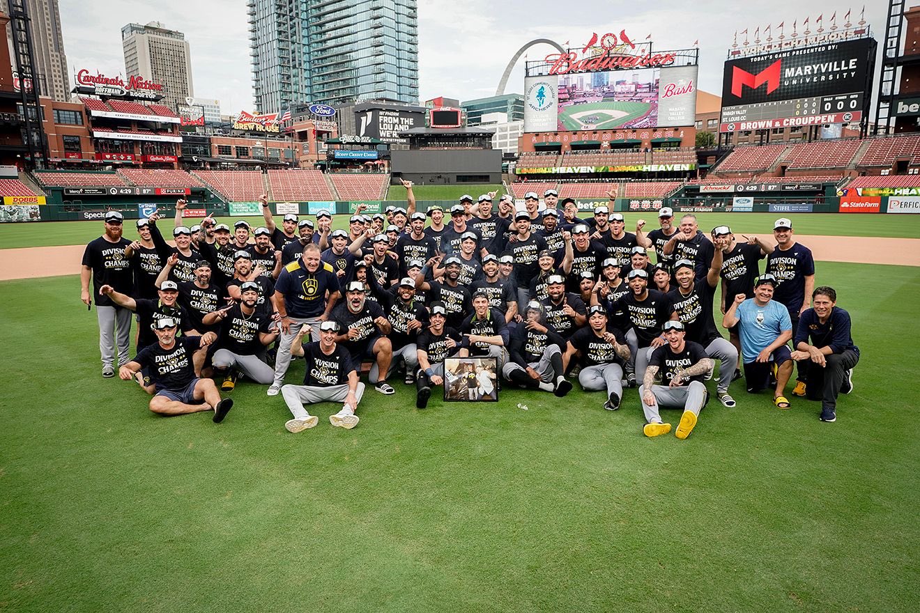 Cerveceros de Milwaukee conquista su tercer título divisional consecutivo en la Liga Nacional