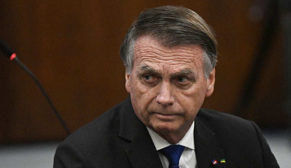 Trasladan a Bolsonaro 