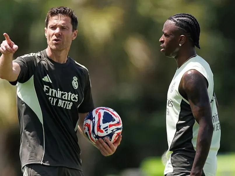 Xabi Alonso respalda a Vinícius y destaca el compromiso colectivo del Real Madrid