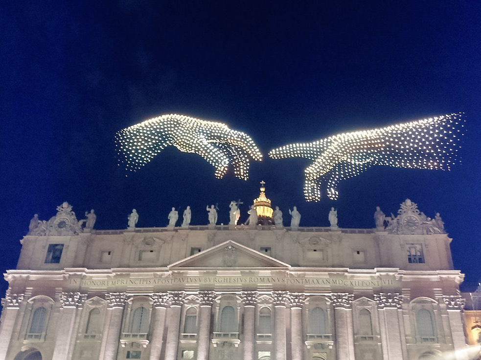 Sorprende show de drones durante el concierto “Grace for the World” en el Vaticano