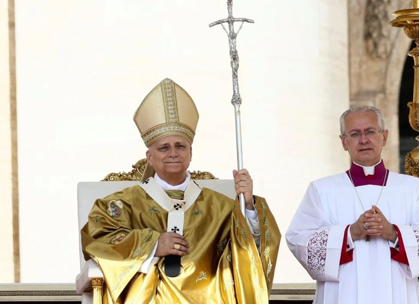 Papa pide a los jóvenes no malgastar su vida durante canonización de Carlo Acutis