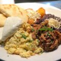 ¡A votar! Desayuno con sabor a final: la arepa y el pan con chicharrón compiten por el título mundial