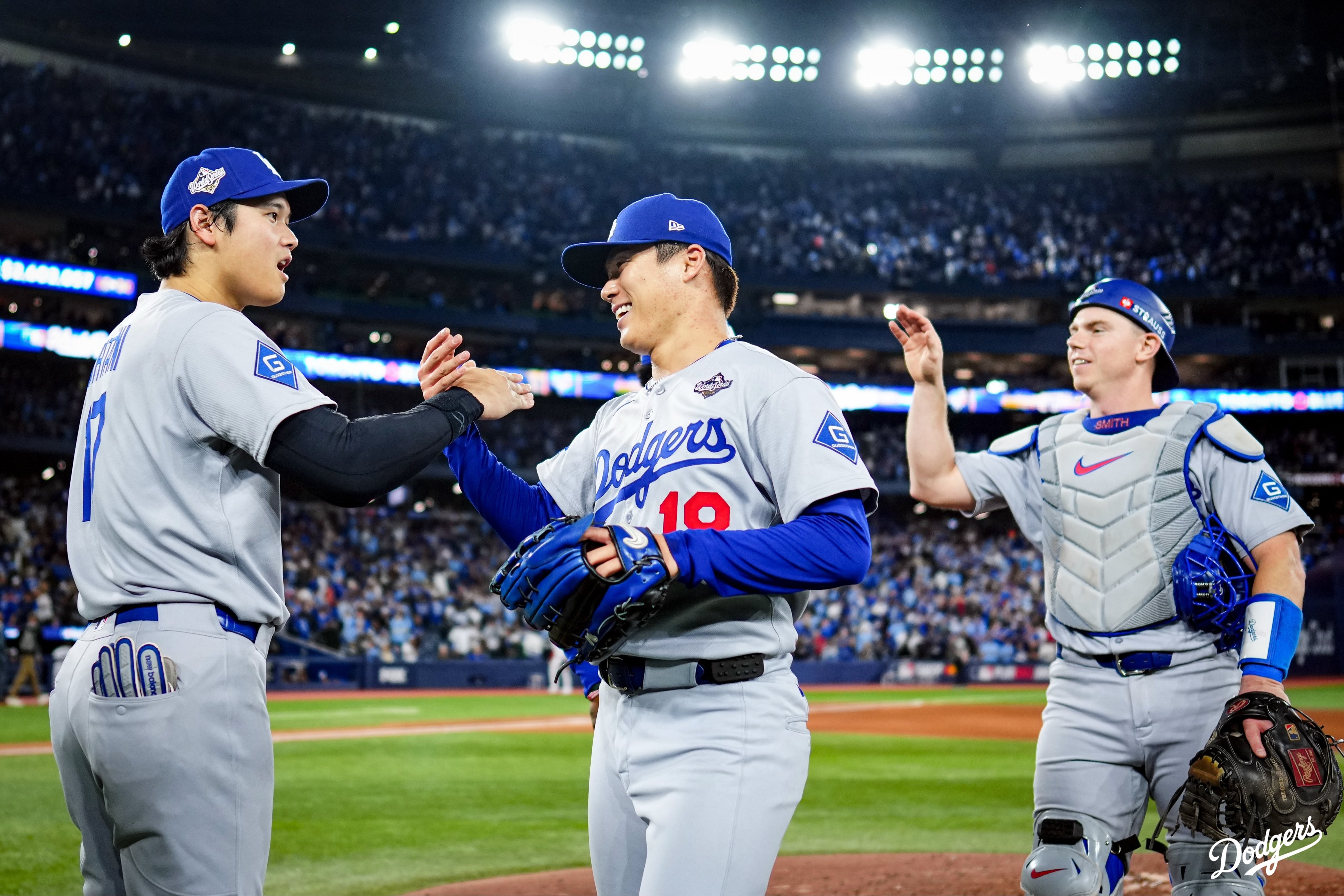 Dodgers se recupera e iguala la Serie Mundial con joya de Yamamoto