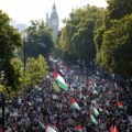 Miles de personas se concentran en Londres para respaldar a Palestina
