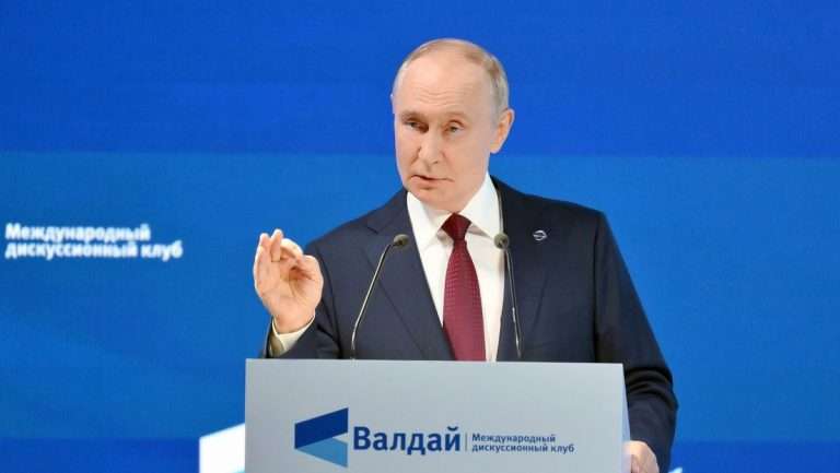 Putin promete responder a militarización de Europa
