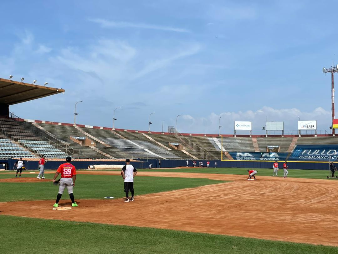 Águilas afinan detalles en su cuarto día de pretemporada