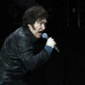 Milei sorprendió con show musical en la presentación de su nuevo libro