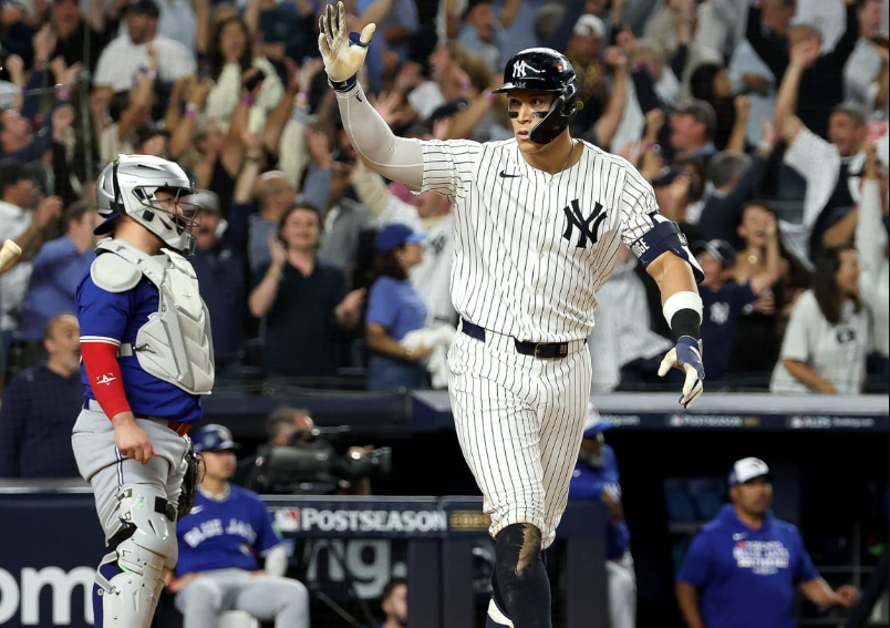 Aaron Judge rescató a los Yankees en el tercer juego de Serie Divisional