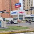 Herida mujer en fuerte accidente vial en 5 de Julio