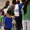 Los tratos inhumanos contra los niños detenidos por el ICE