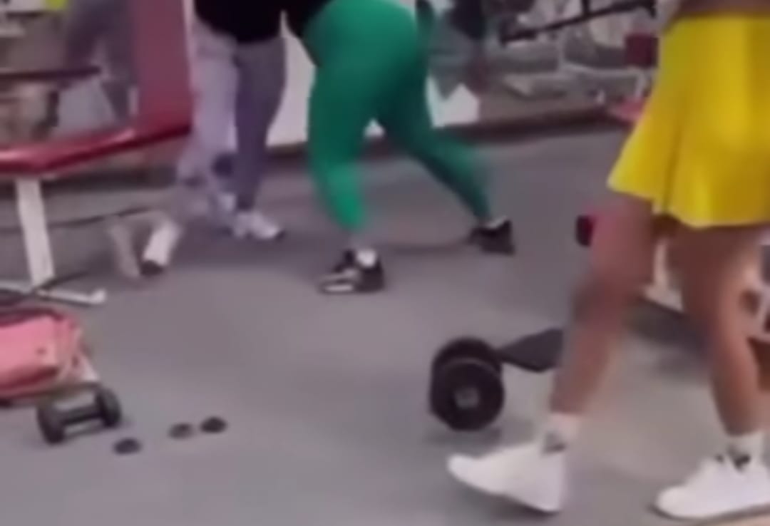 Se viraliza video de dos mujeres peleando en el gimnasio y aseguran que es en Cabimas