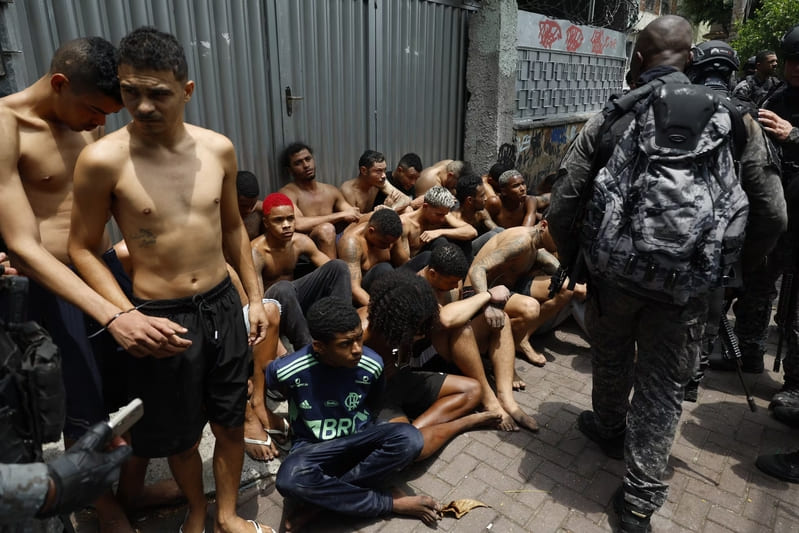 Ofensiva policial en favelas de Río de Janeiro deja más de 60 muertos y 80 detenidos