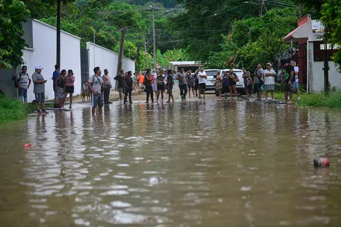 Reportan 41 fallecidos y graves destrozos a causa de intensas lluvias en México