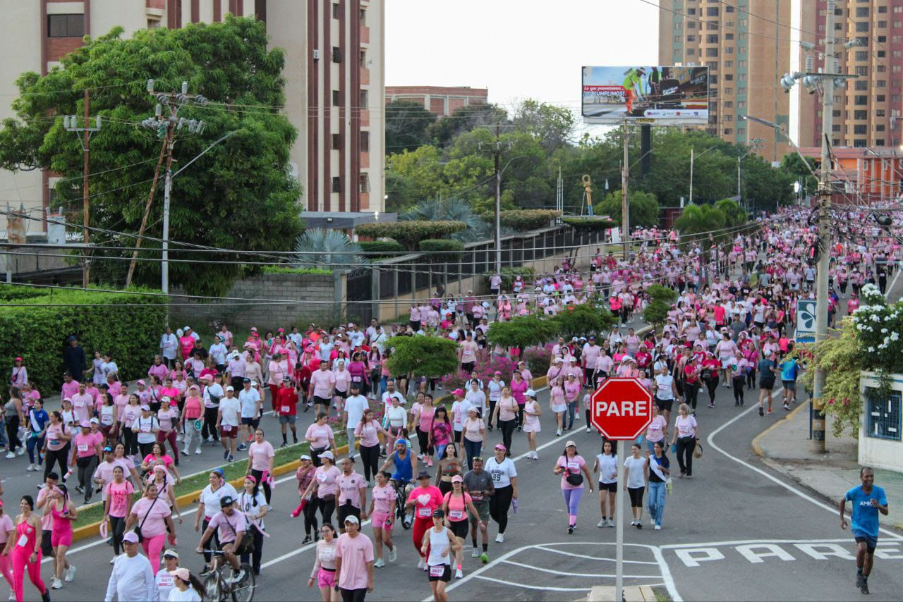 Alcaldía de Maracaibo participó activamente en la 25° Caminata por la Vida de FAMAC