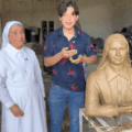 Josué Benjamín esculpe una réplica 