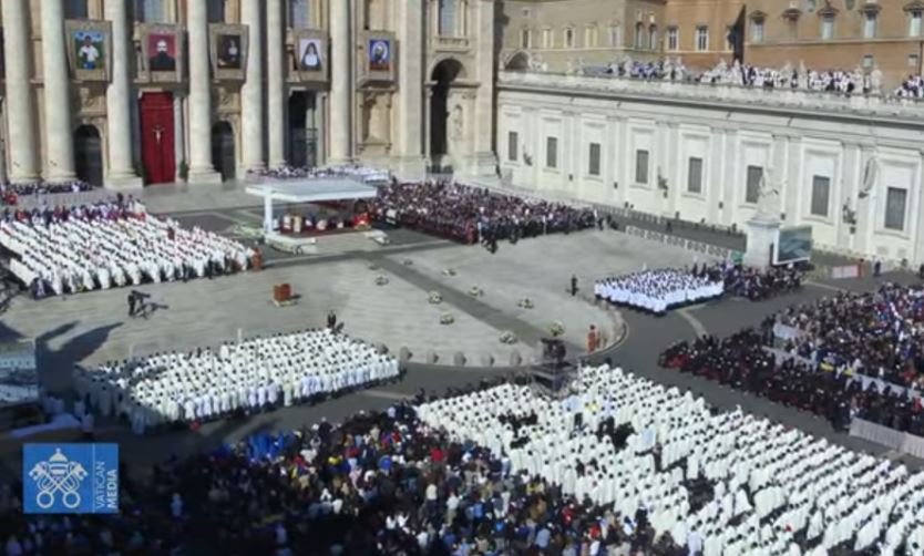 Inicia misa de canonización en el Vaticano de los siete nuevos santos, entre ellos José Gregorio Hernández y Carmen Rendiles