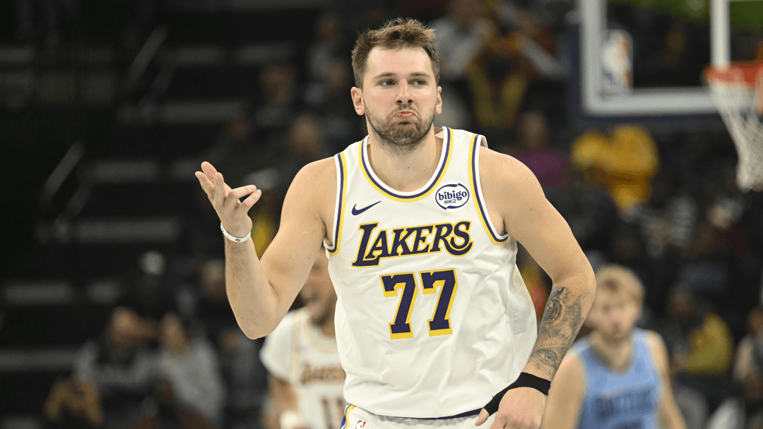 Luka Doncic lidera triunfo de Lakers sobre el Heat