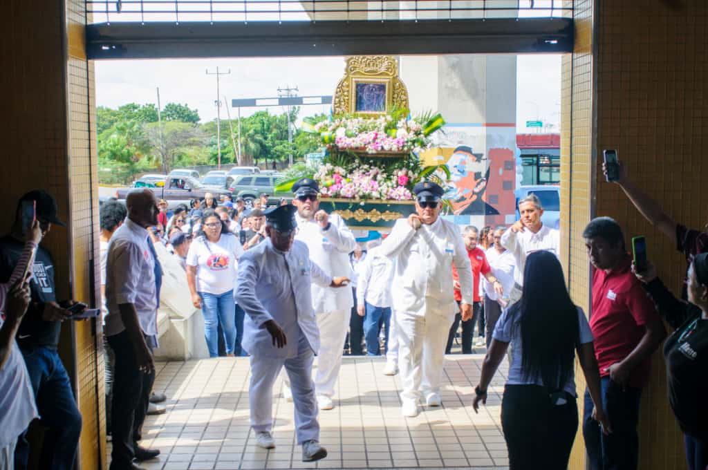 Metro de Maracaibo celebró la XVII Metro Procesión en honor a La Chinita