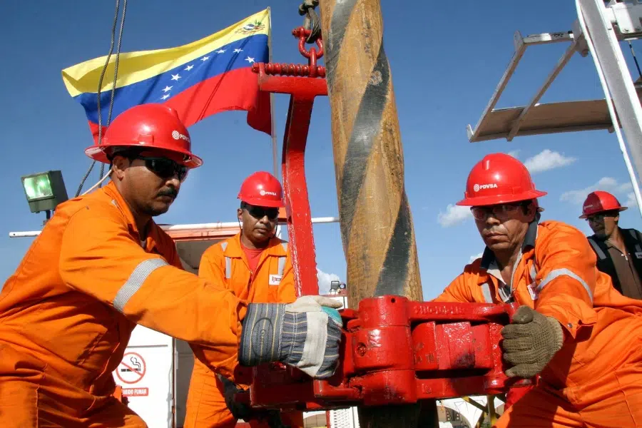 Producción petrolera venezolana muestra crecimiento hacia final de año con una meta oficial de 1.200.000 bpd: Según especialista