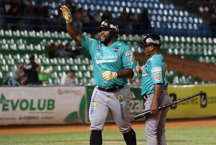 Bravos golpean con fuerza y derrotan a Tigres en Maracay