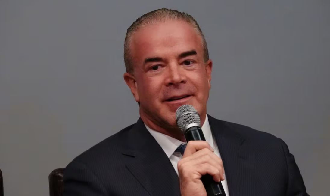 Fiscalía General de México solicitó una orden de aprehensión contra el empresario Raúl Rocha Cantú, copropietario de Miss Universo