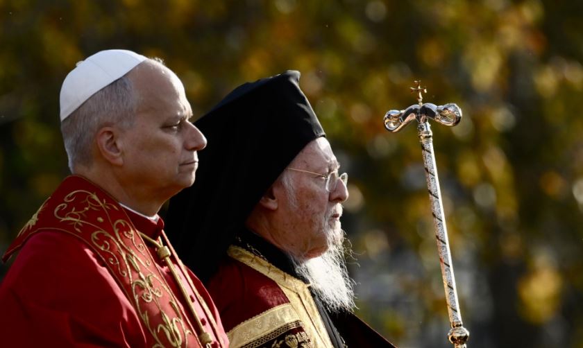 Papa León XIV pidió a la feligresía trabajar juntos para hallar la paz y usar la tecnología para el bien