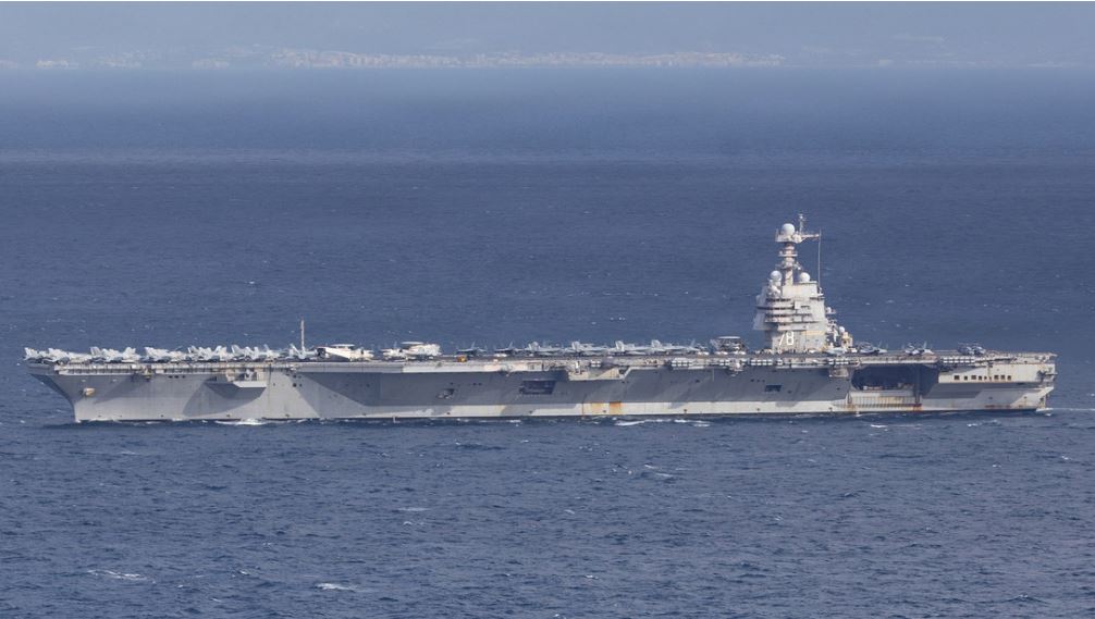 El portaviones más grande del mundo entró en el mar Caribe